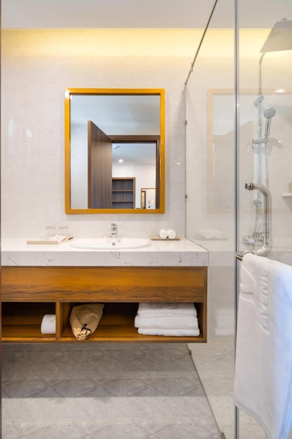 Avenis Hotel Da Nang Zewnętrze zdjęcie