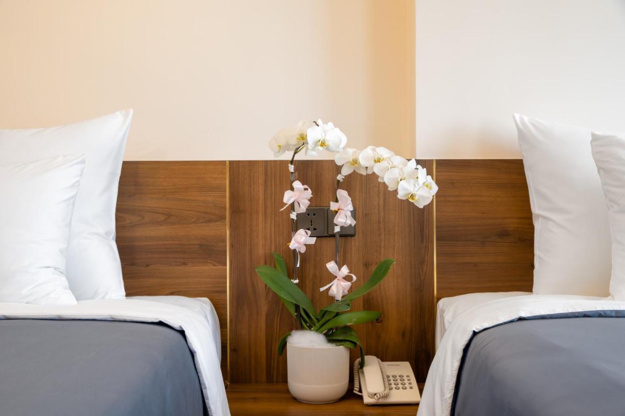 Avenis Hotel Da Nang Zewnętrze zdjęcie